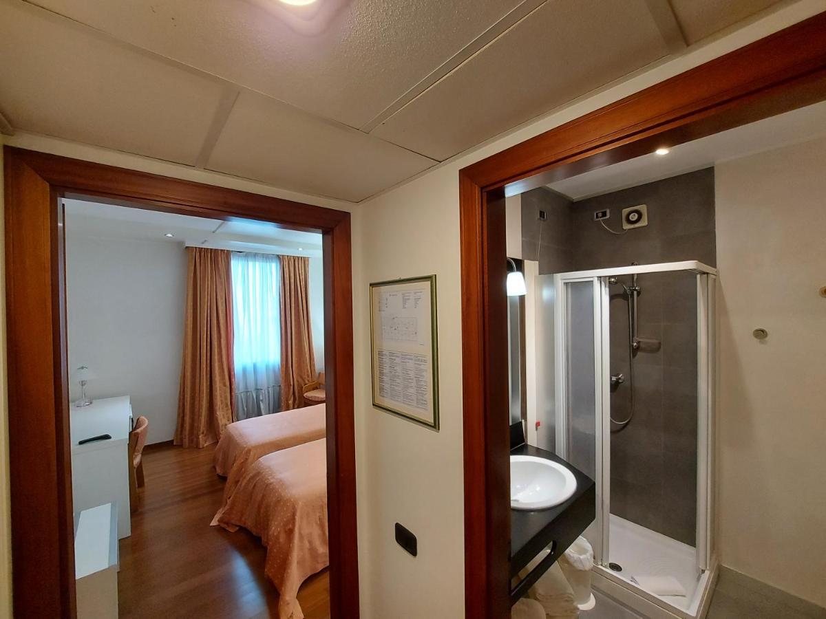Hotel Posta 77 San Giorgio In Bosco Exteriér fotografie