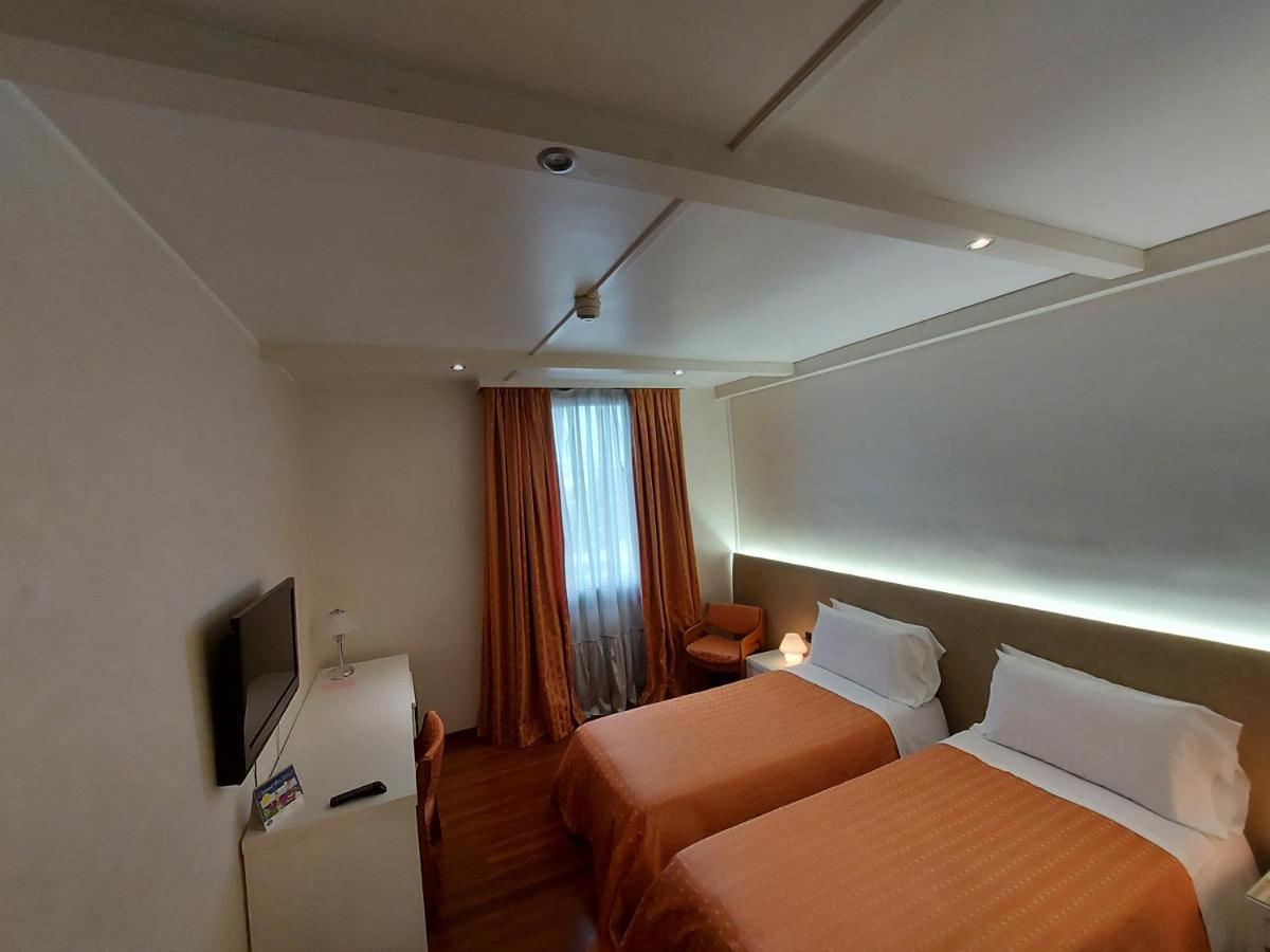 Hotel Posta 77 San Giorgio In Bosco Exteriér fotografie