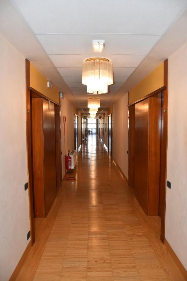 Hotel Posta 77 San Giorgio In Bosco Exteriér fotografie