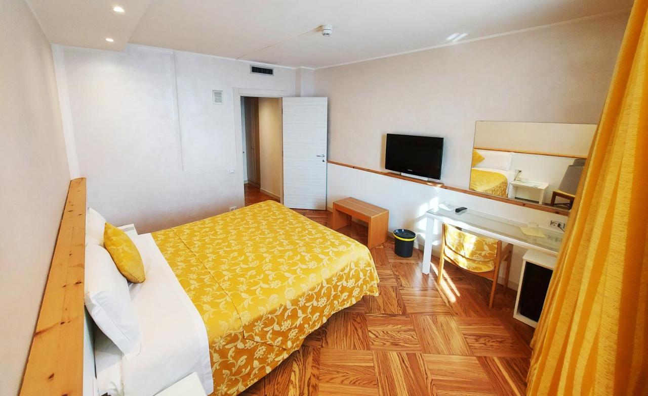 Hotel Posta 77 San Giorgio In Bosco Exteriér fotografie