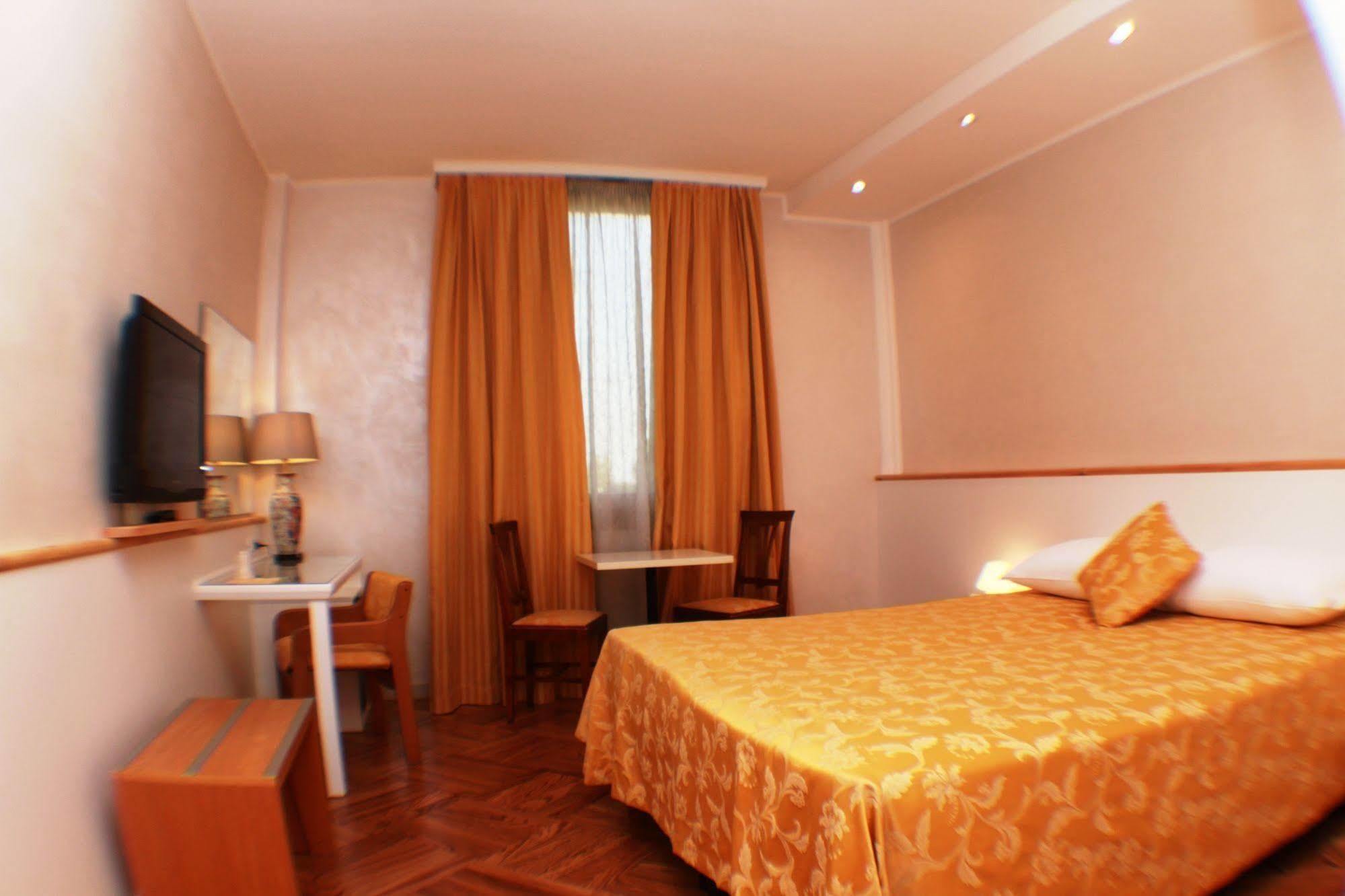 Hotel Posta 77 San Giorgio In Bosco Exteriér fotografie